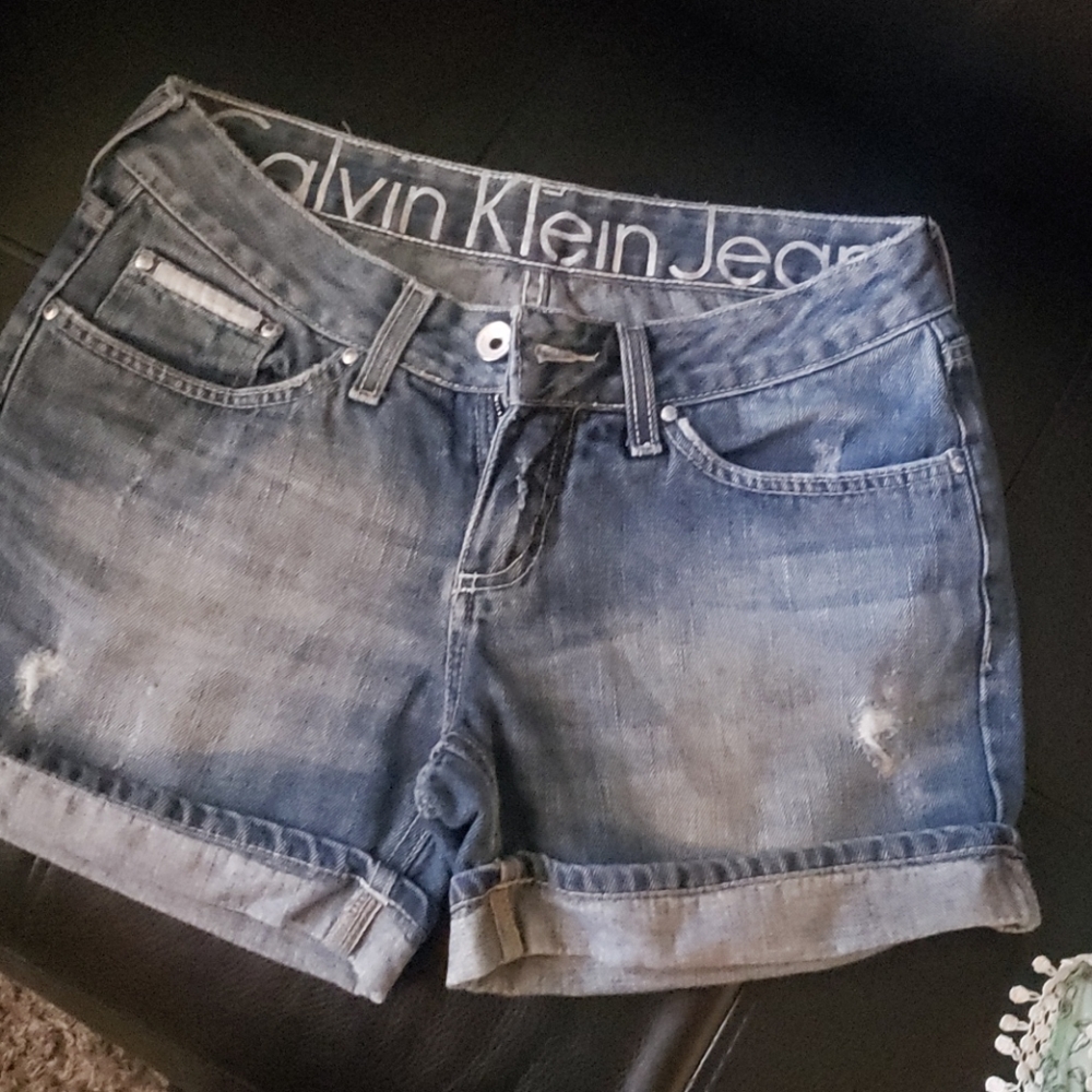 Cute Calvin jeans
